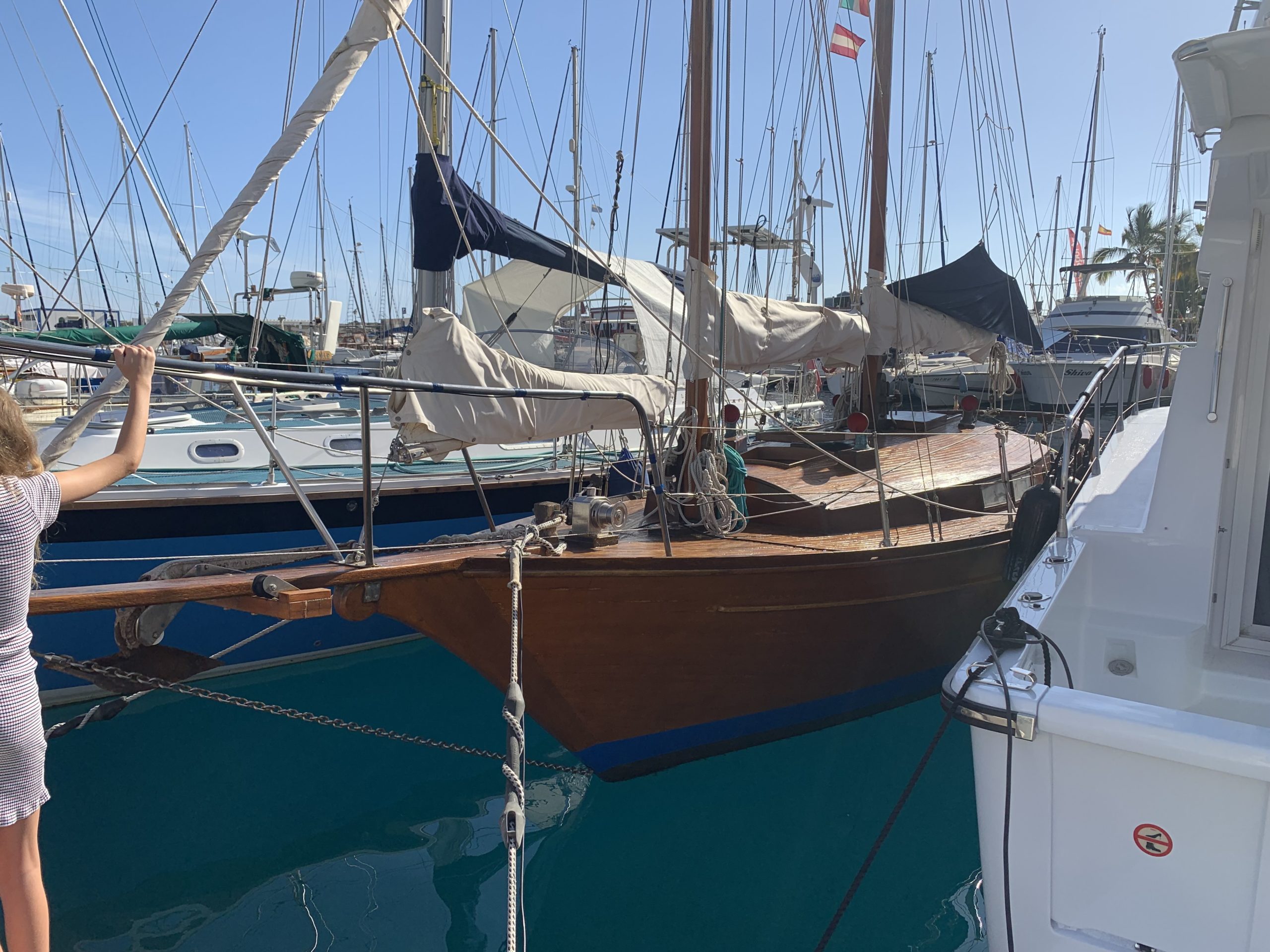 Sale a Subasta una Preciosa Goleta de Madera de 9,80 mts de Eslora en Puerto Pasito Blanco