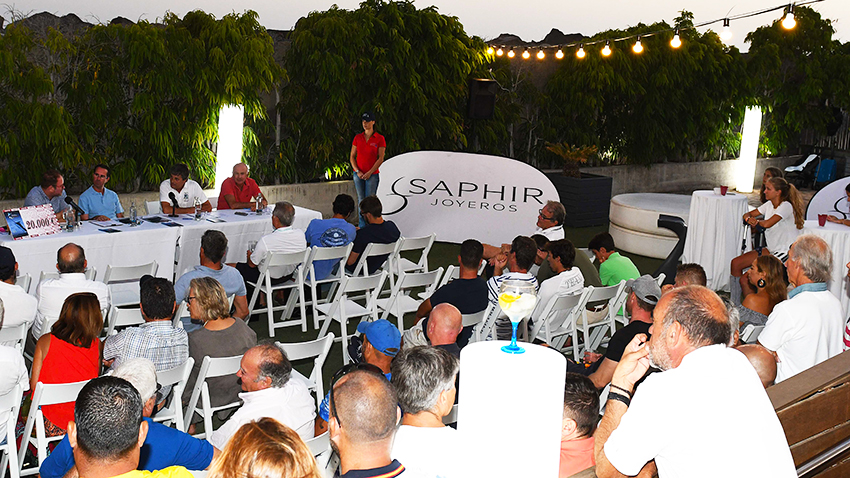 La reunión de patrones da el pistoletazo de salida al 29º Concurso de Pesca de Altura